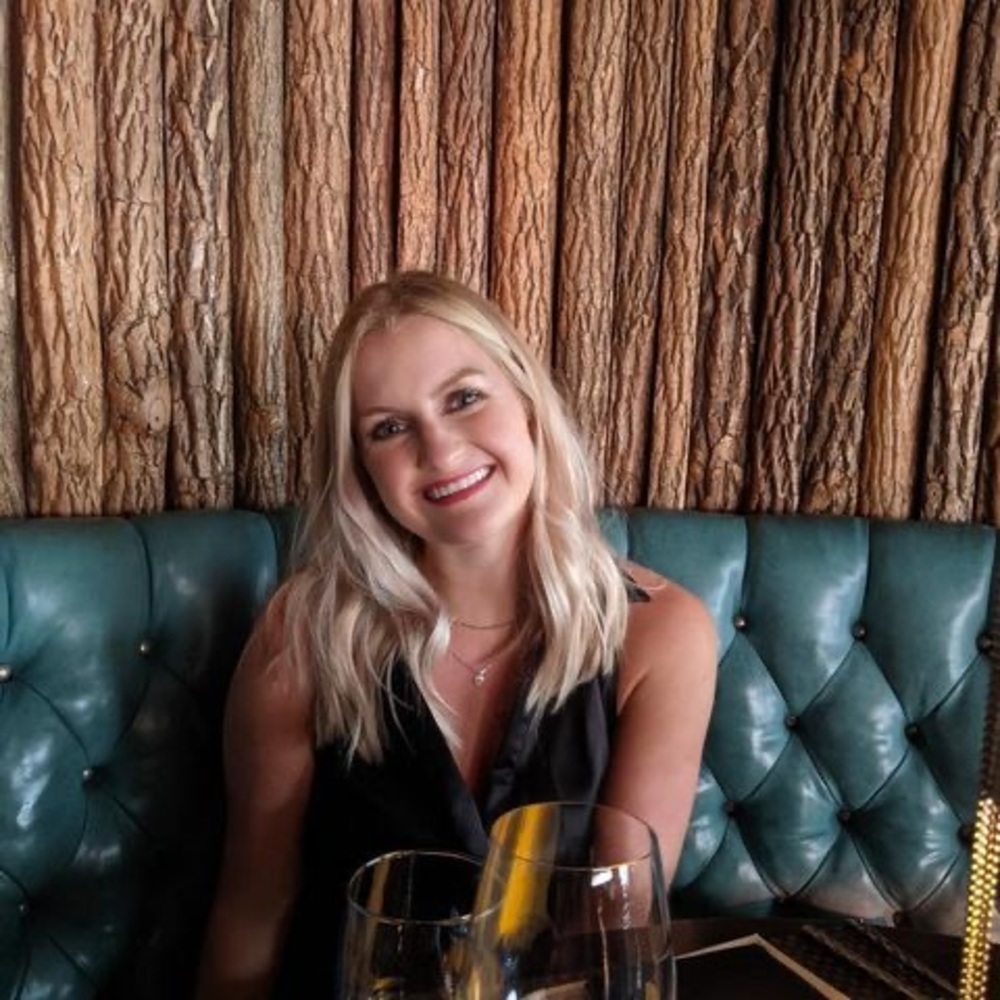 Meet your Posher, Becca